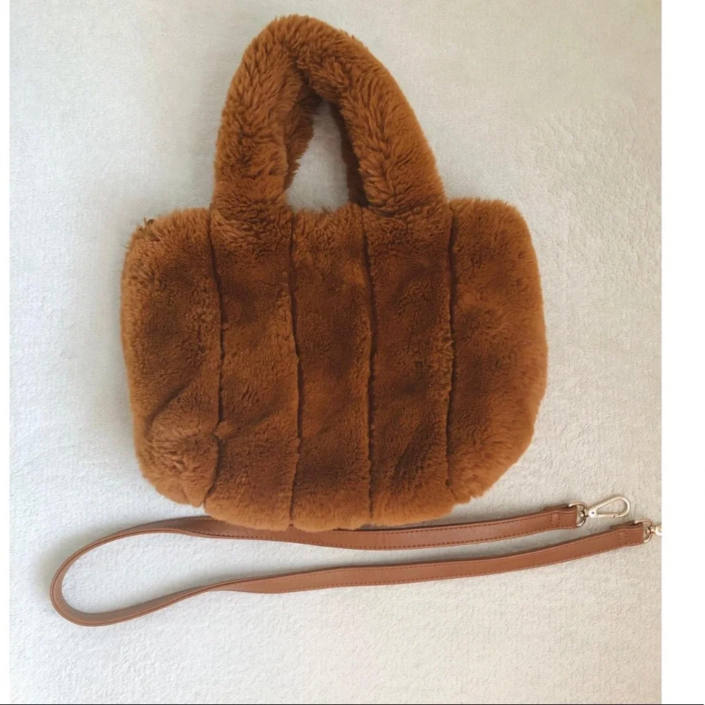 Brown Faux Fur Bag ❄️ - Picture 4 of 11